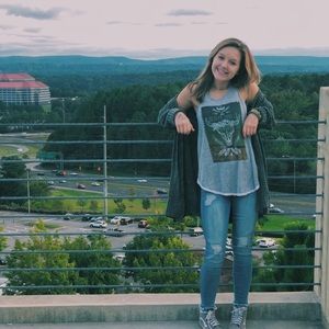 Meet your Posher, Jenna